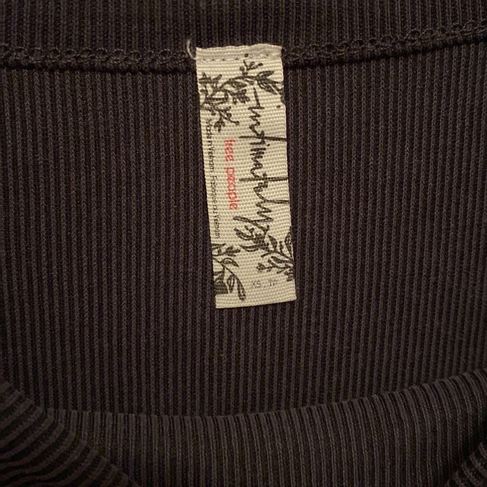 Free People Talk To Me Tee. Size XS - Picture 7 of 9